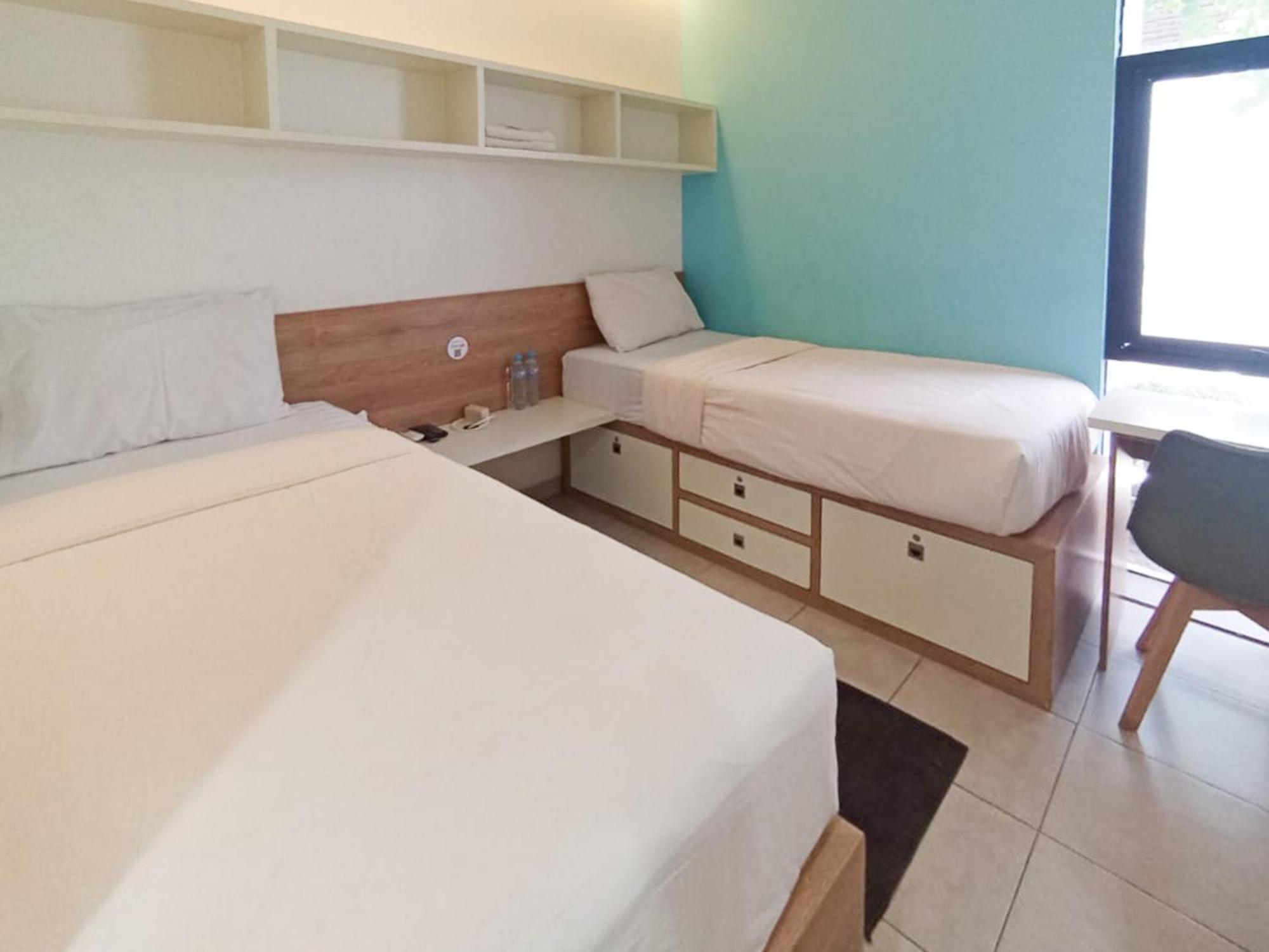 Ofo Kost Premium Kampung Inggris Pare Syariah Mitra Reddoorz Hotel Exterior foto