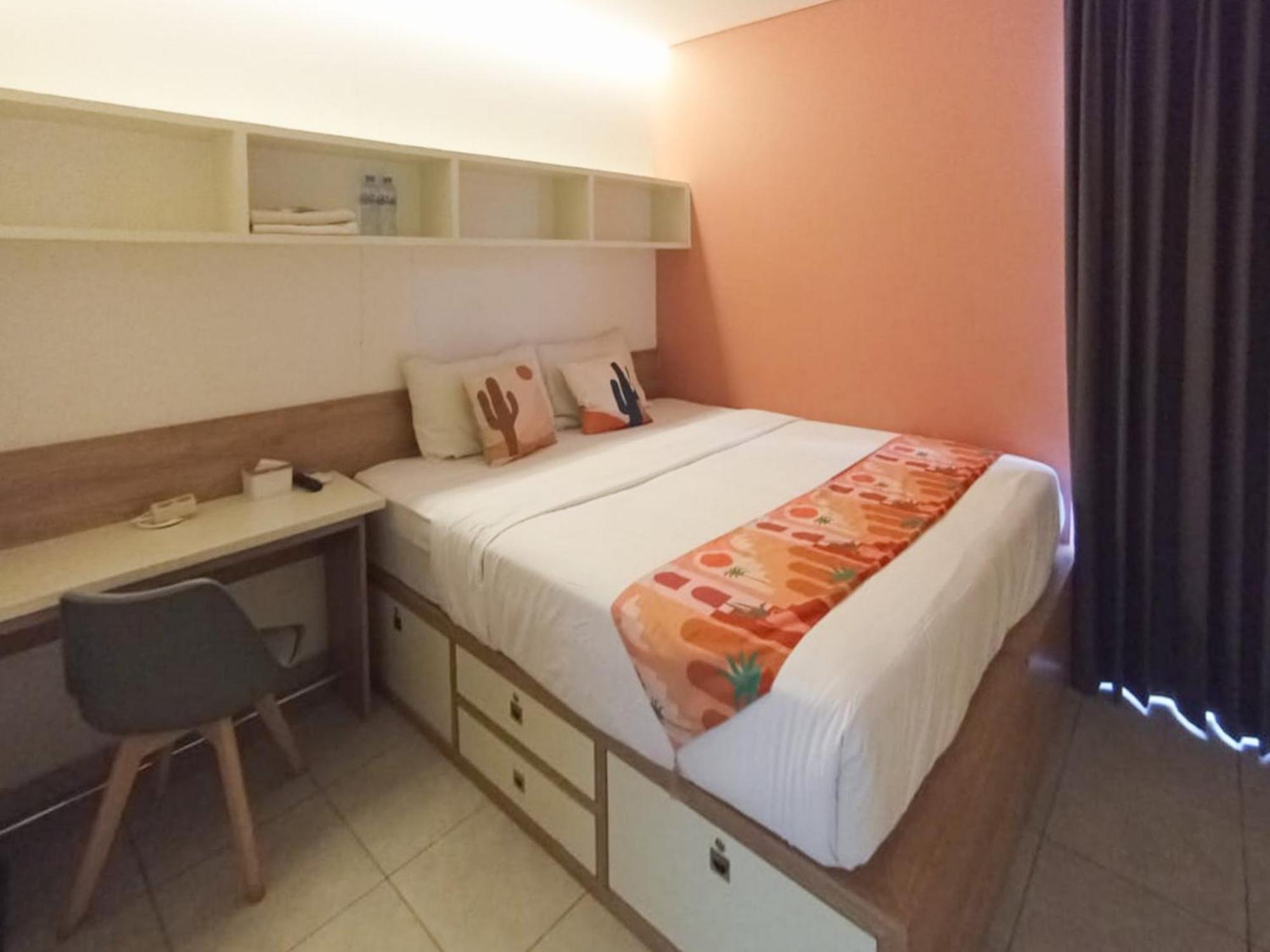 Ofo Kost Premium Kampung Inggris Pare Syariah Mitra Reddoorz Hotel Exterior foto