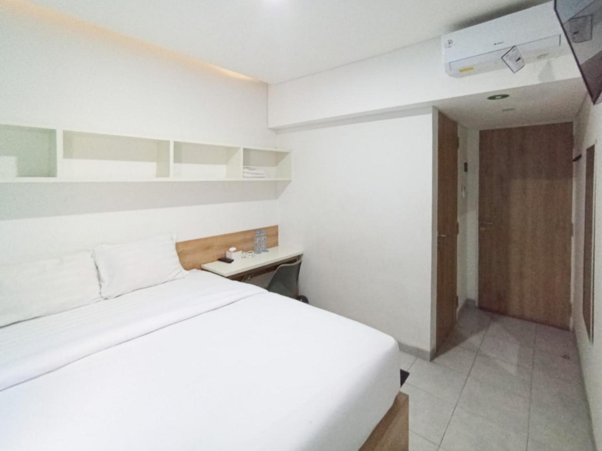 Ofo Kost Premium Kampung Inggris Pare Syariah Mitra Reddoorz Hotel Exterior foto