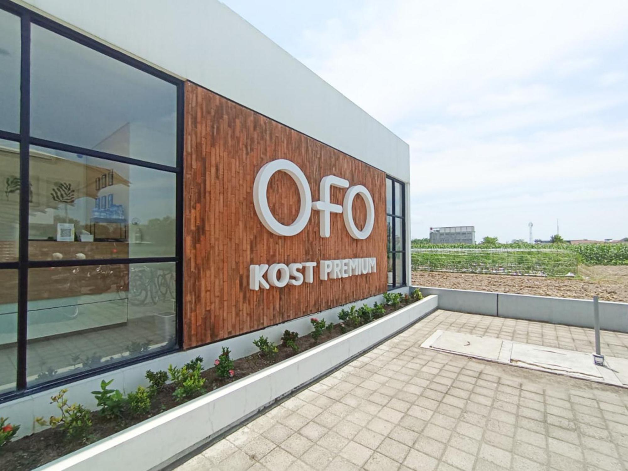Ofo Kost Premium Kampung Inggris Pare Syariah Mitra Reddoorz Hotel Exterior foto