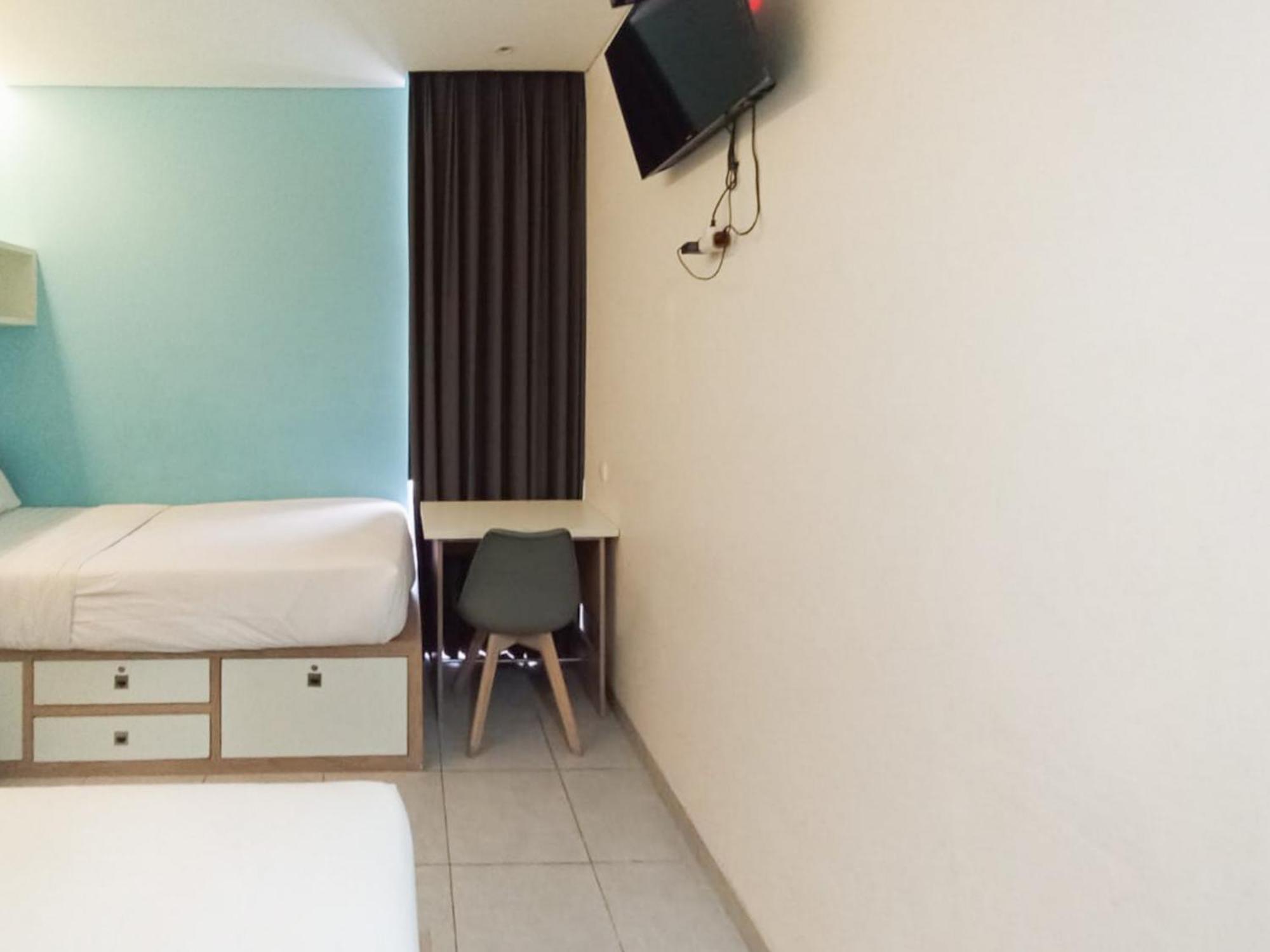 Ofo Kost Premium Kampung Inggris Pare Syariah Mitra Reddoorz Hotel Exterior foto