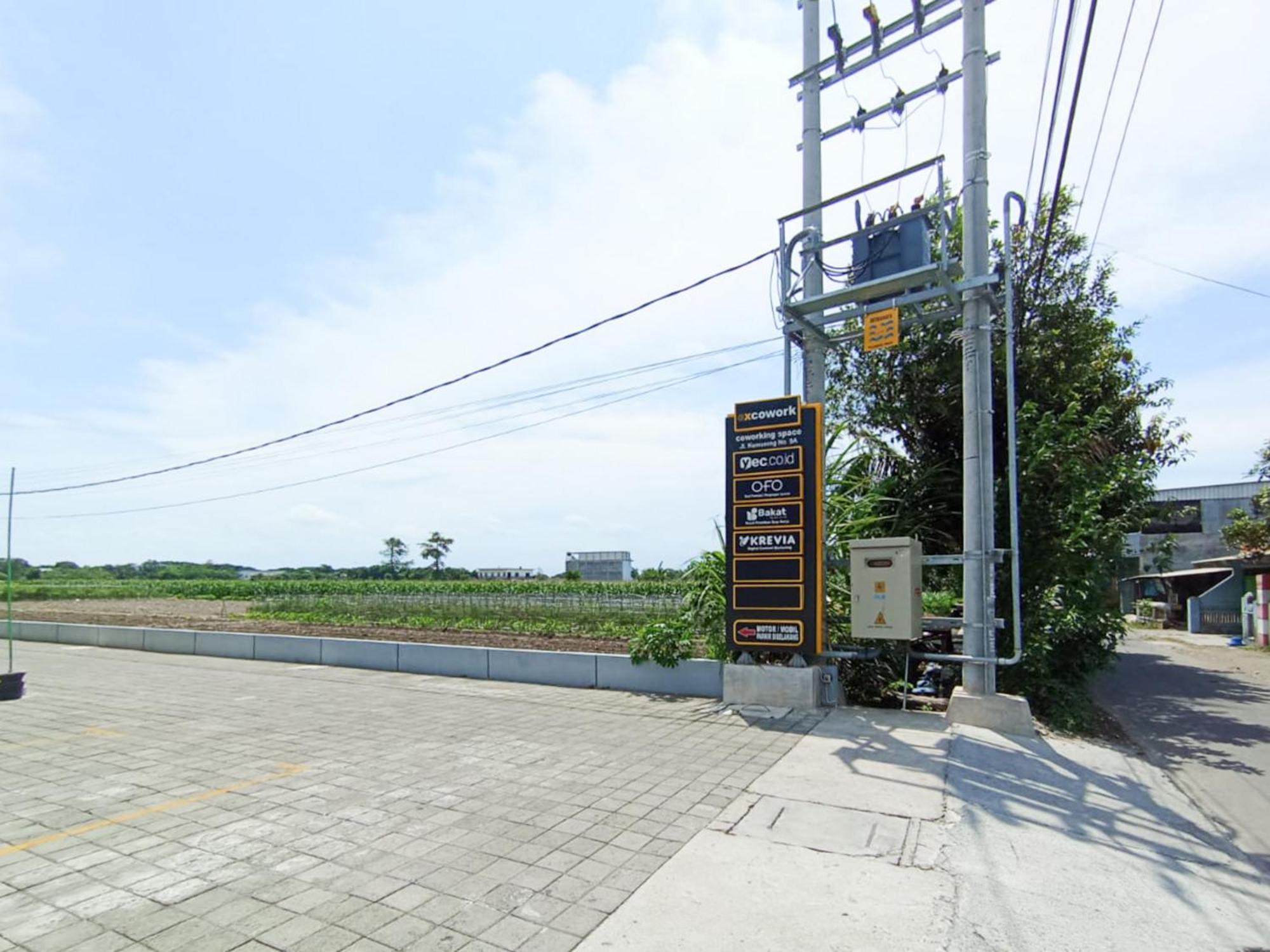 Ofo Kost Premium Kampung Inggris Pare Syariah Mitra Reddoorz Hotel Exterior foto