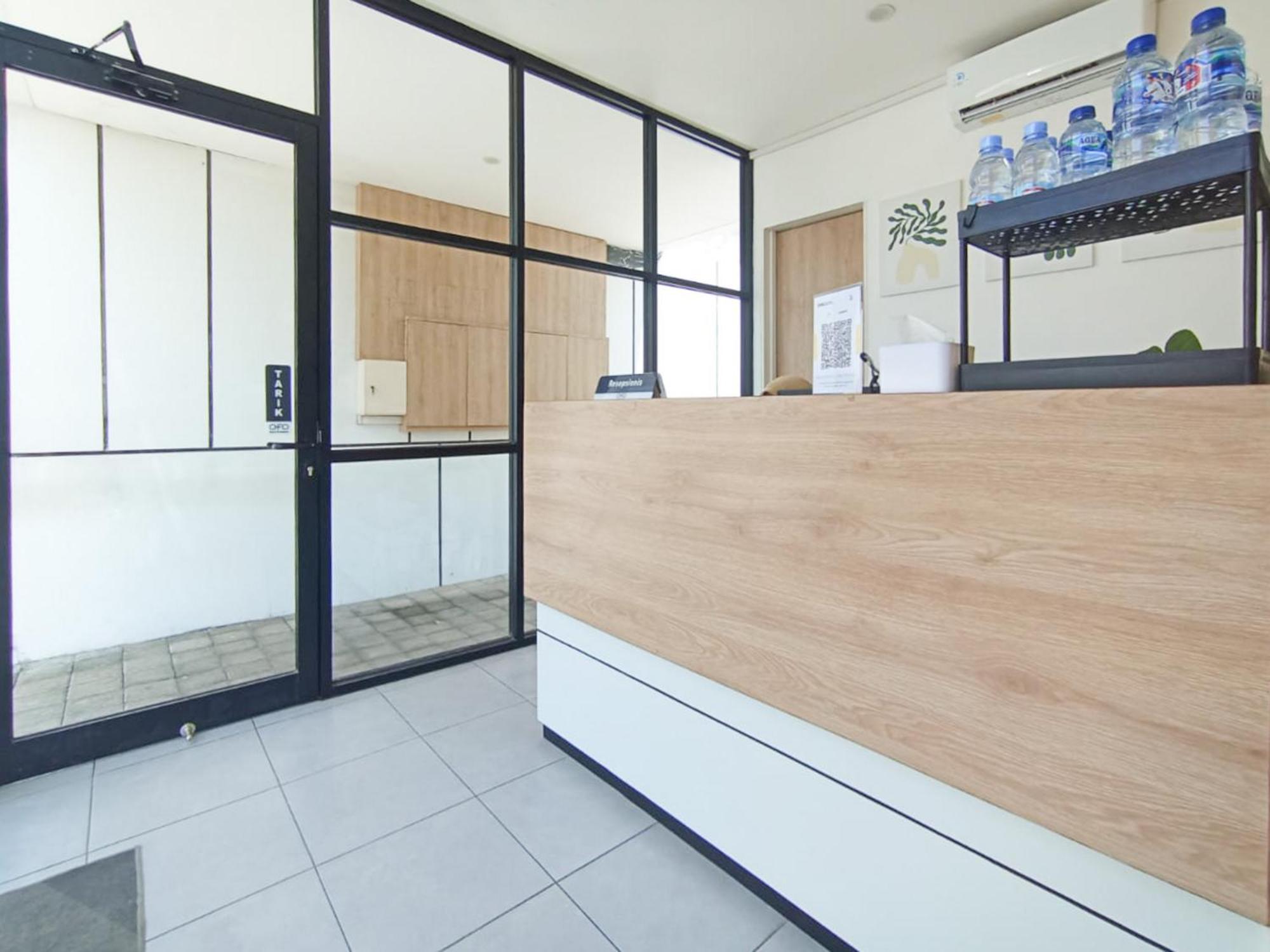 Ofo Kost Premium Kampung Inggris Pare Syariah Mitra Reddoorz Hotel Exterior foto